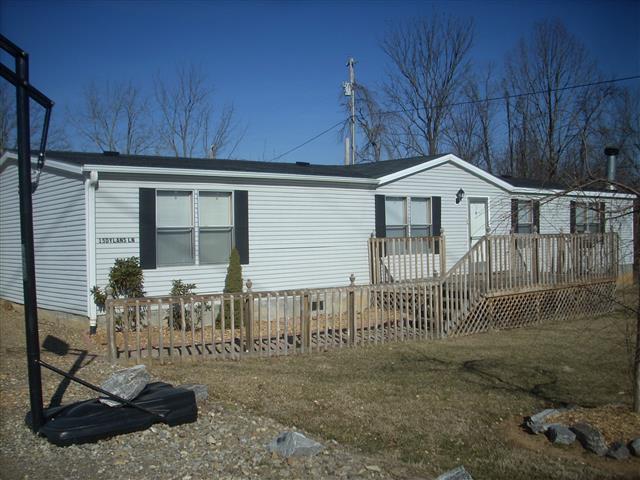 A picture of the property located at 15 DYLANS LN, CANDLER NC 28715.