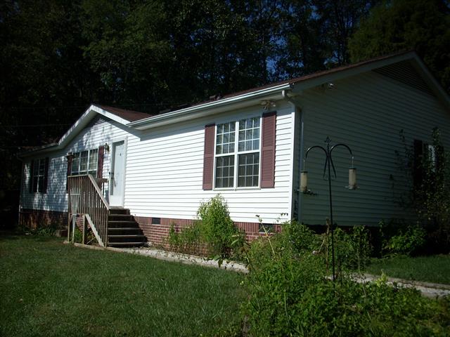 A picture of the property located at 19 APPLE LN, CANDLER NC 28715.