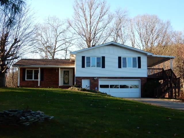 A picture of the property located at 21 APPLE LN, CANDLER NC 28715.