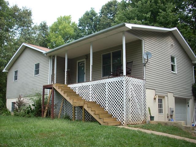 A picture of the property located at 18 FRIENDSHIP LN, CANDLER NC 28715.