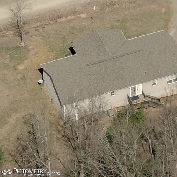 A picture of the property located at 15 BACHELDER LN, CANDLER NC 28715.