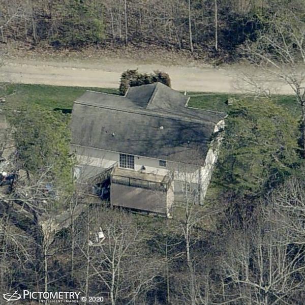 A picture of the property located at 2 DEWEY LN, CANDLER NC 28715.