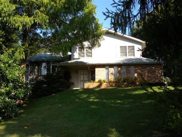 A picture of the property located at 40 GINGER LN, CANDLER NC 28715.