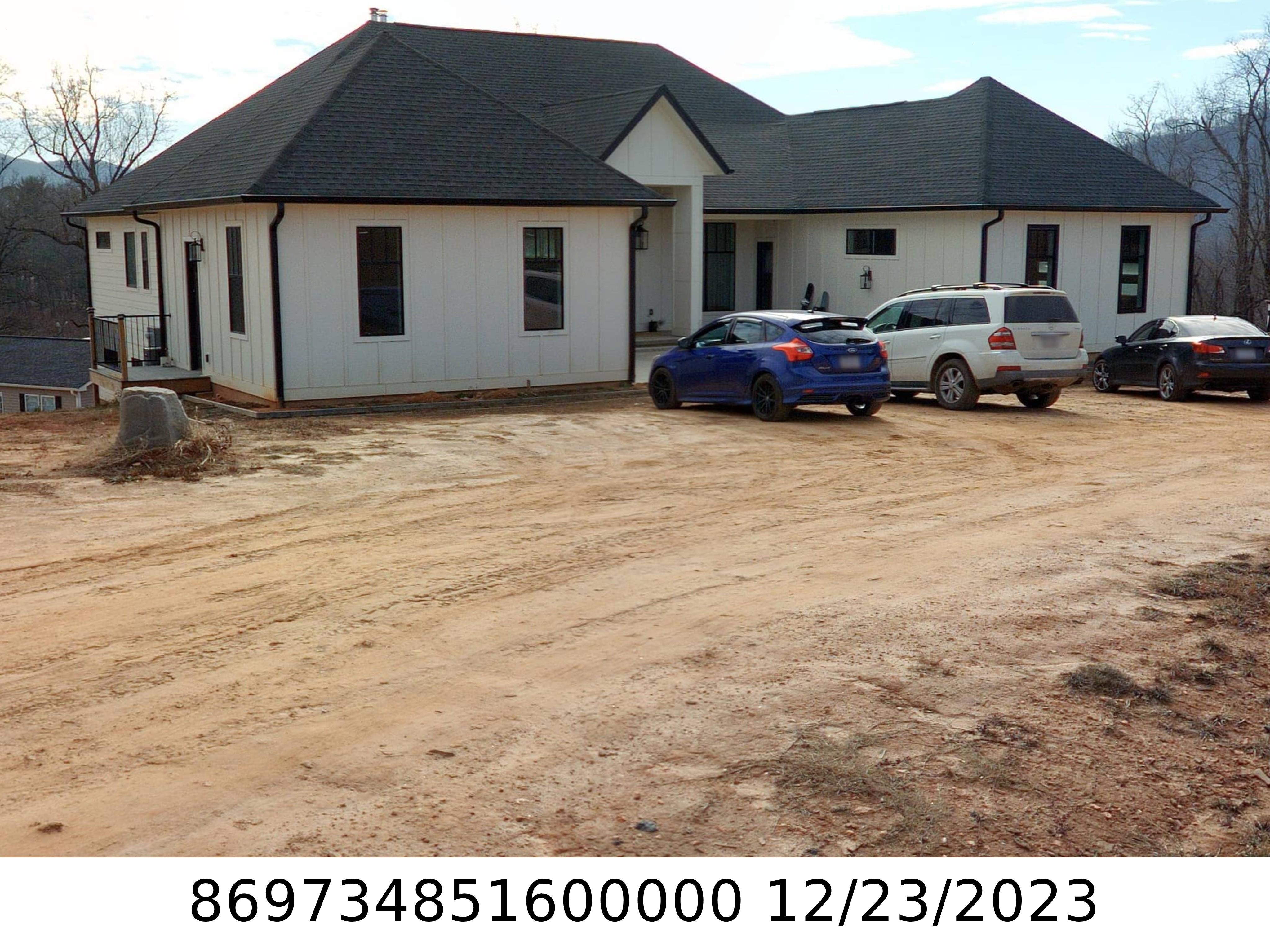 A picture of the property located at 5 STONE VALLEY LN, CANDLER NC 28715.