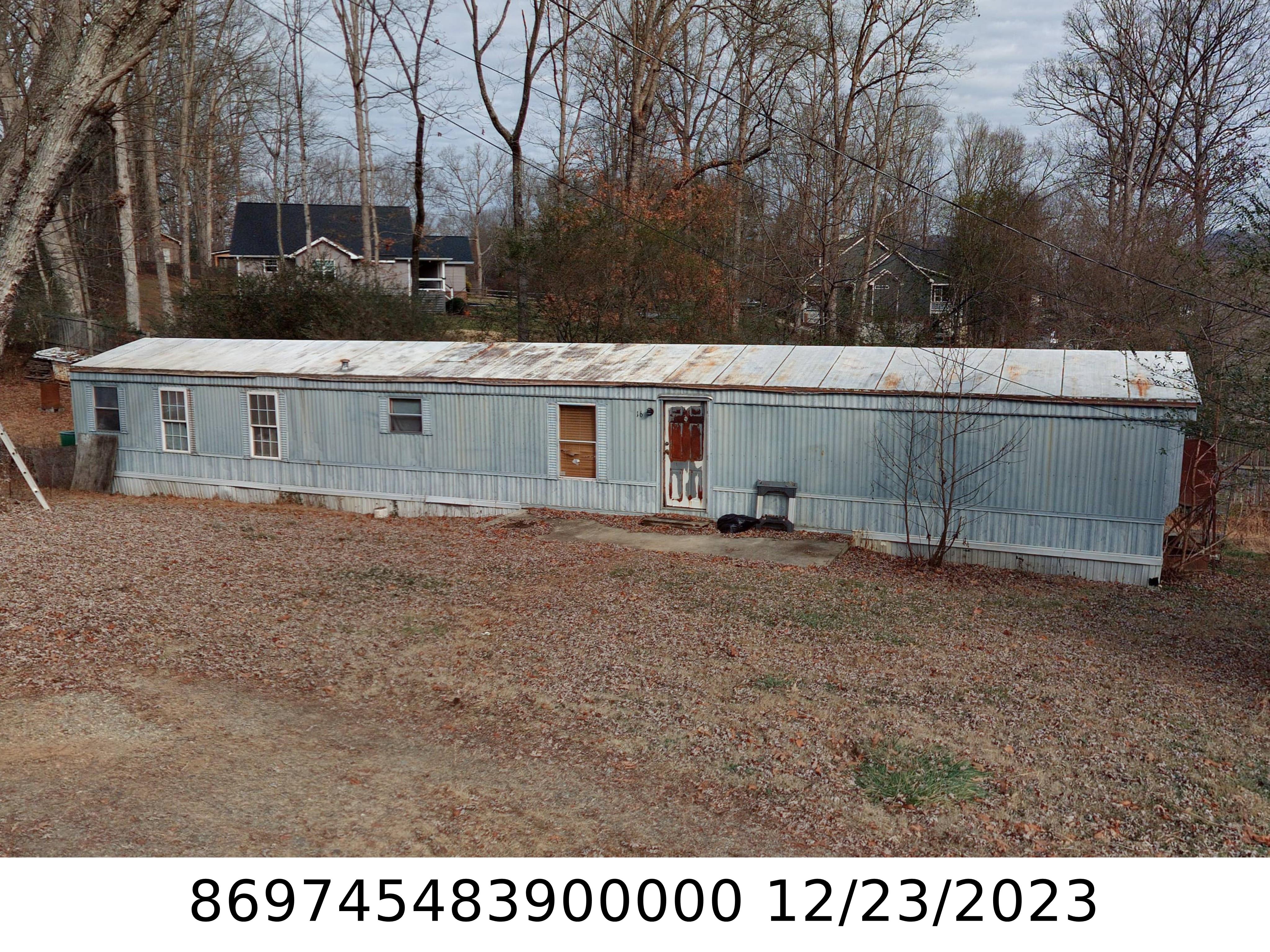 A picture of the property located at 16 GREENBRIAR LN, CANDLER NC 28715.