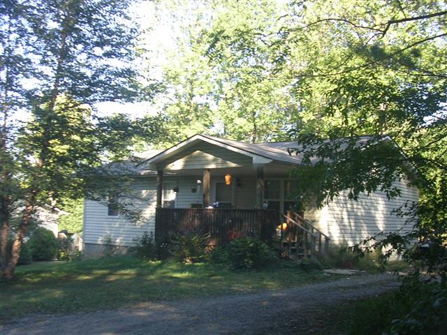 A picture of the property located at 10 CHINABERRY LN, CANDLER NC 28715.