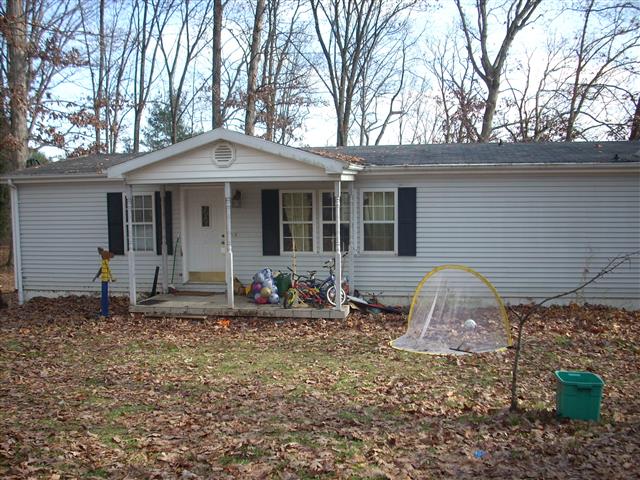 A picture of the property located at 17 CANYON CV, CANDLER NC 28715.