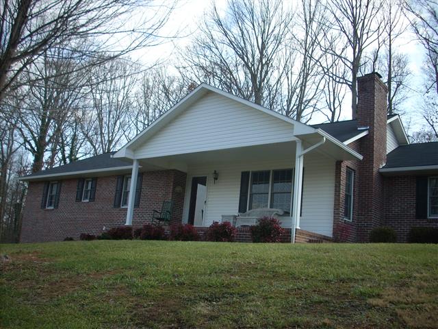 A picture of the property located at 10 WINTERBERRY LN, CANDLER NC 28715.