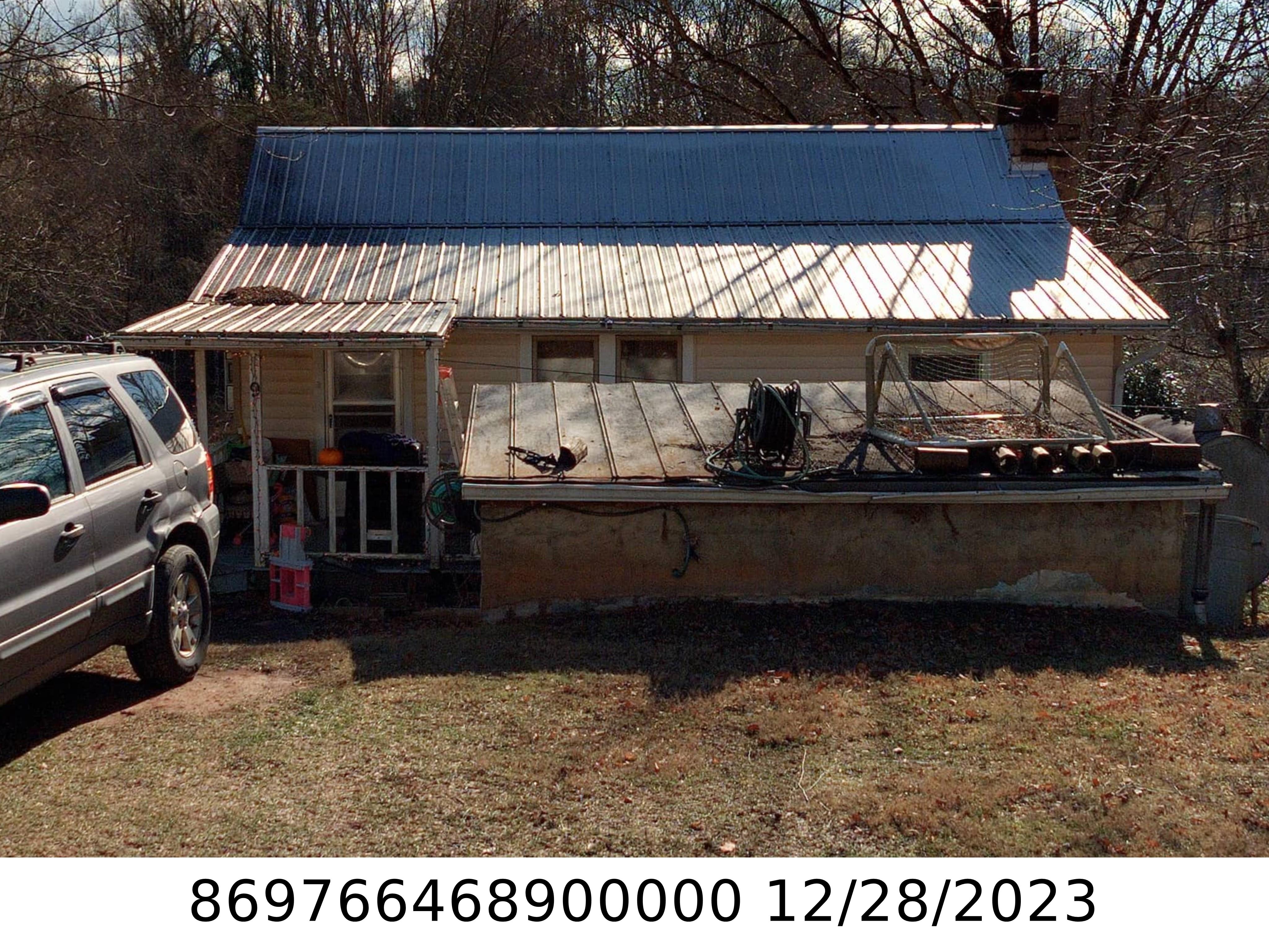 A picture of the property located at 9 MOSELLE LN, CANDLER NC 28715.