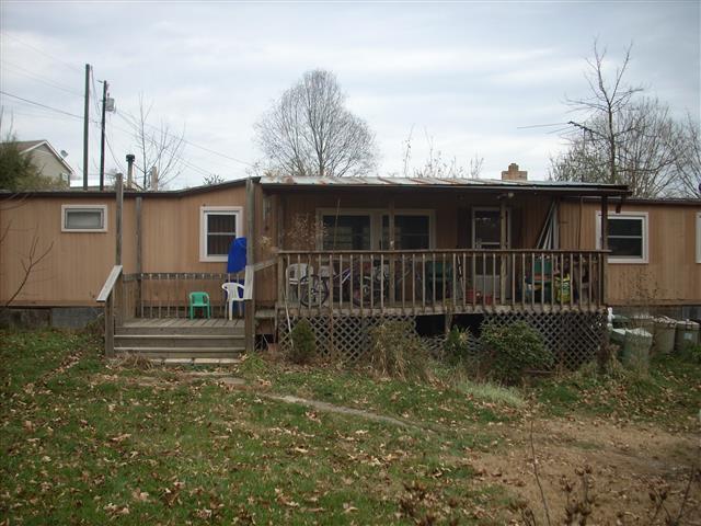 A picture of the property located at 3 MOSELLE LN, CANDLER NC 28715.
