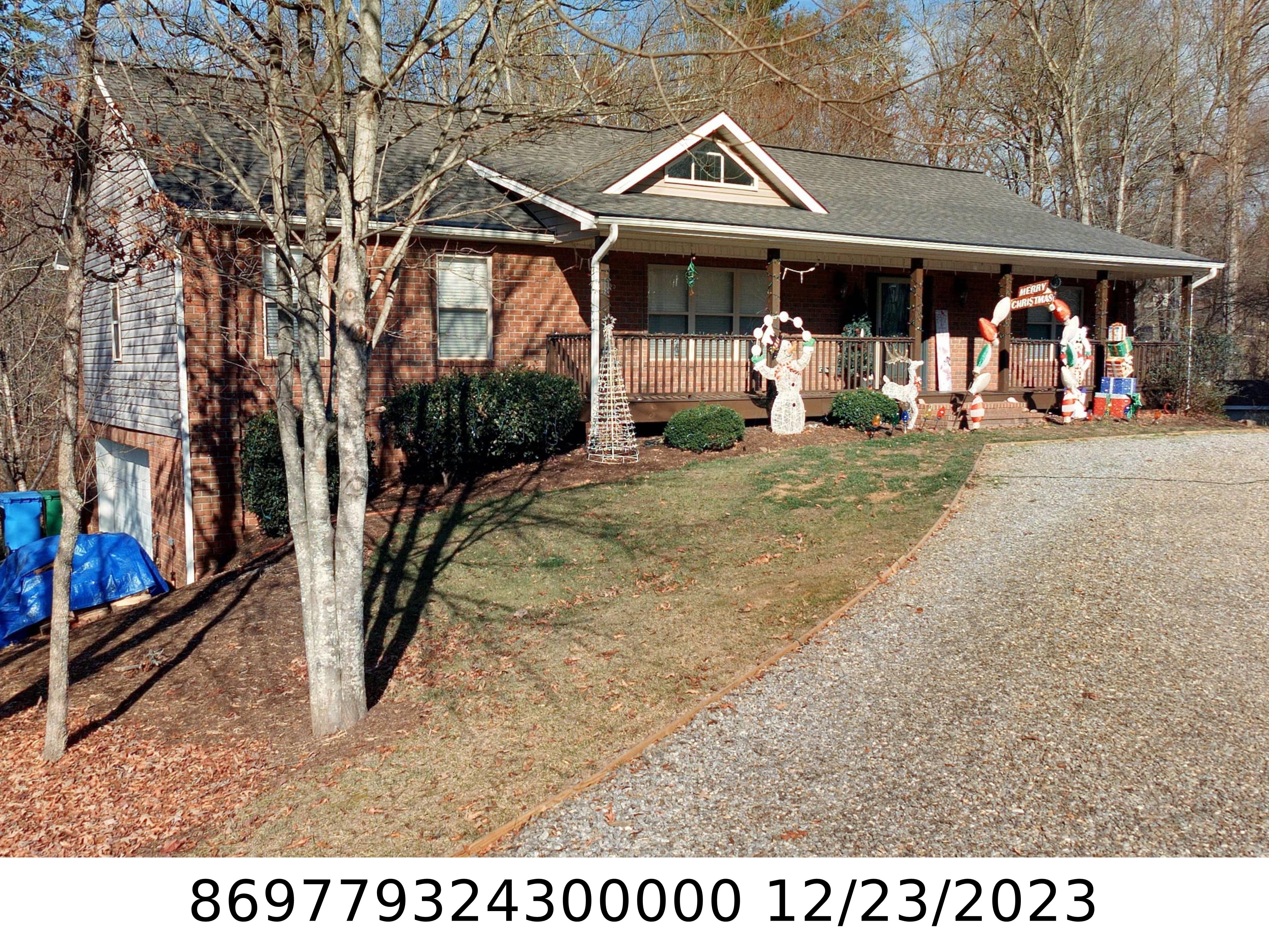 A picture of the property located at 21 LOCKES LN, CANDLER NC 28715.