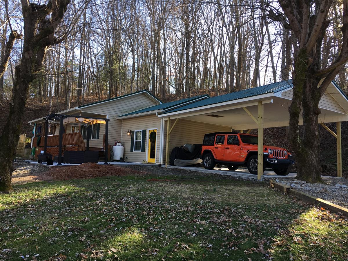 A picture of the property located at 103 OLD US 19 23 HWY, CANDLER NC 28715.