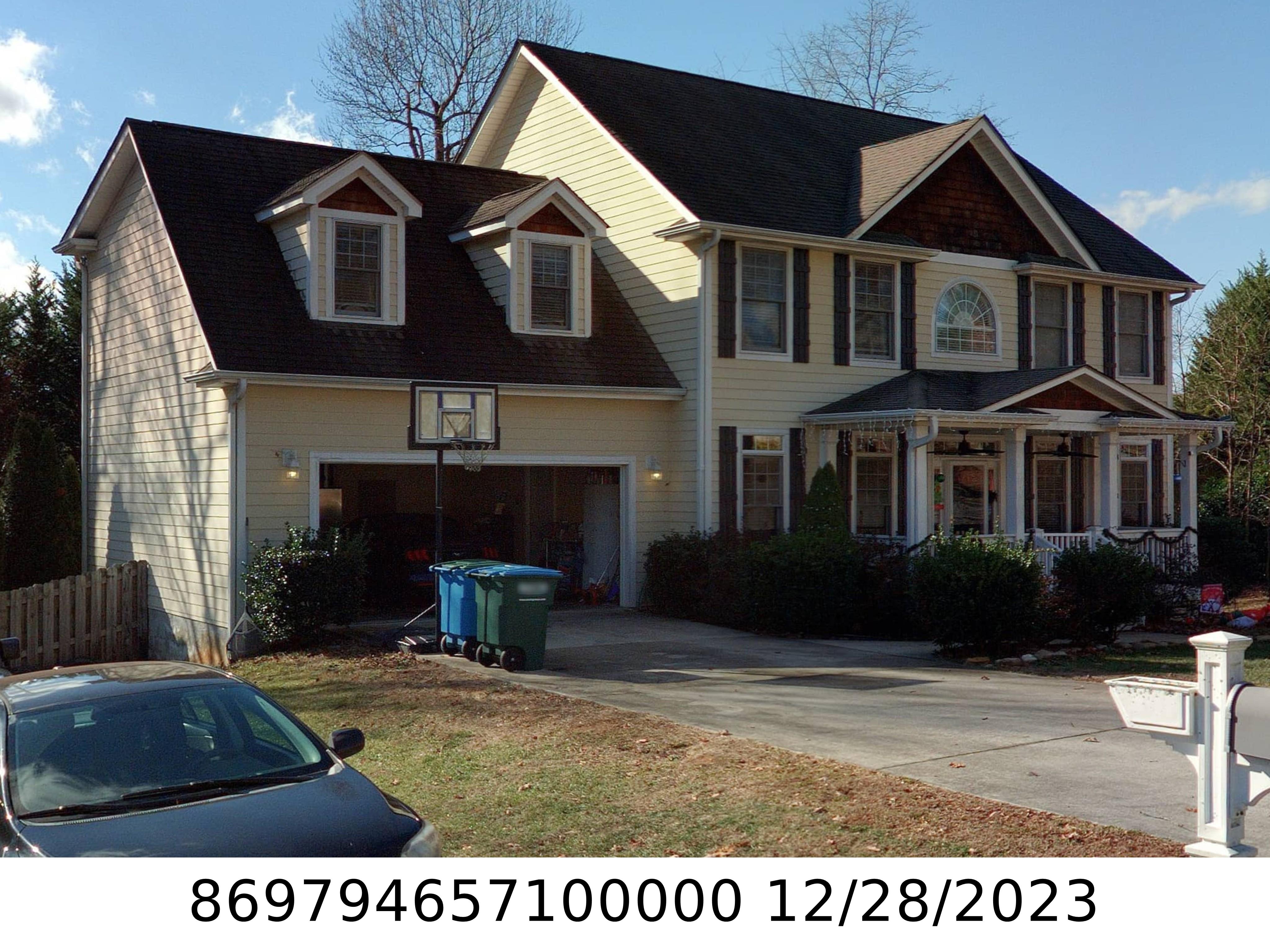 A picture of the property located at 104 YARROW LN, CANDLER NC 28715.