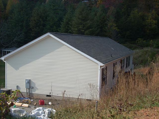 A picture of the property located at 8 CLARK MEADOW LN, CANDLER NC 28715.