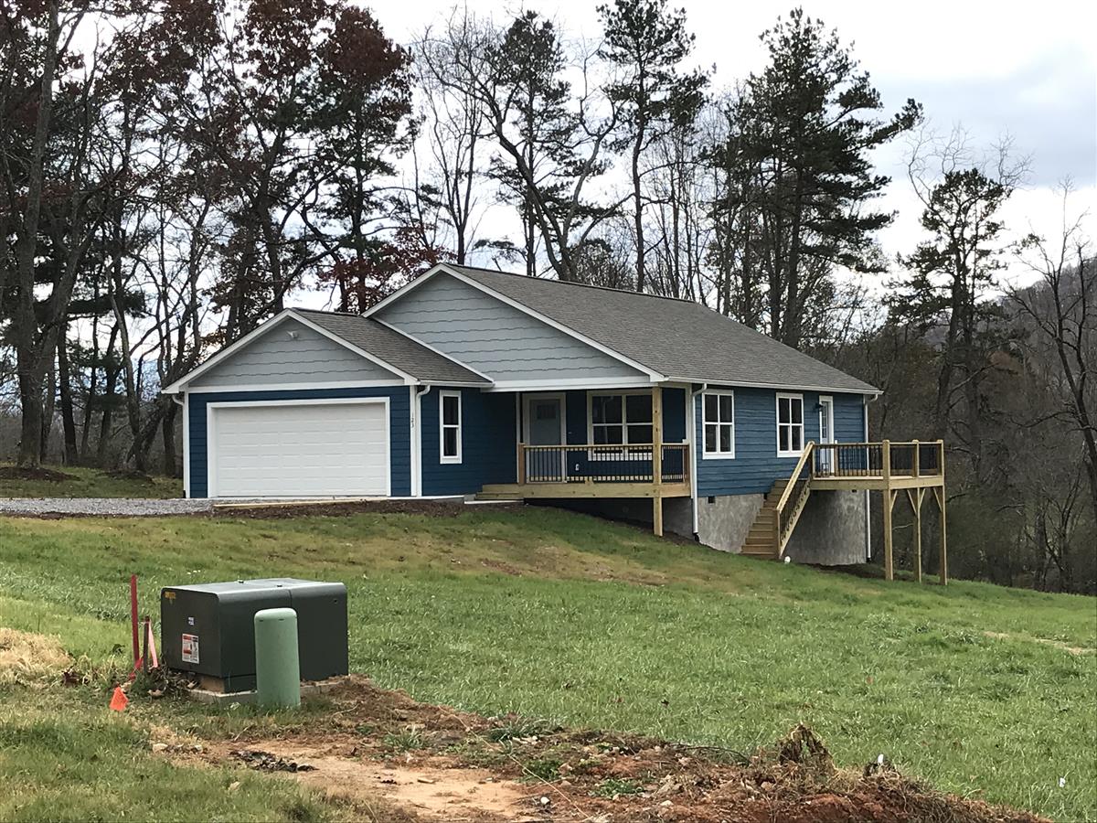 A picture of the property located at 123 DAPPLE RD, CANDLER NC 28715.
