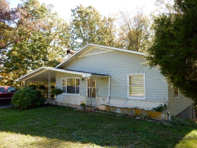 A picture of the property located at 171 RIDGE RD, CANDLER NC 28715.