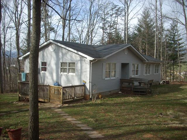 A picture of the property located at 14 GREENE VIEW RD, CANDLER NC 28715.