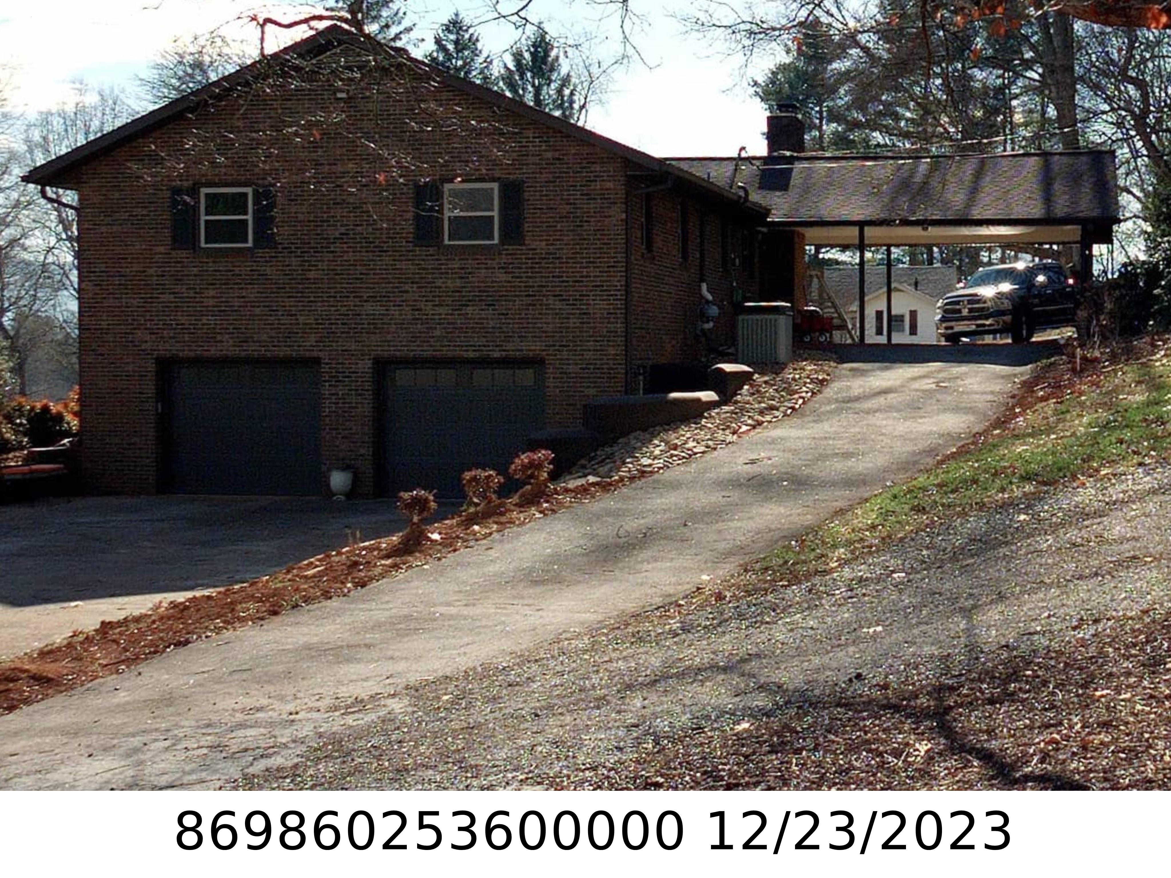 A picture of the property located at 4 GREENE VIEW RD, CANDLER NC 28715.