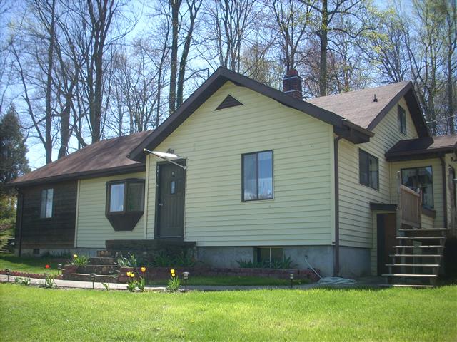 A picture of the property located at 241 HOOKERS GAP RD, CANDLER NC 28715.