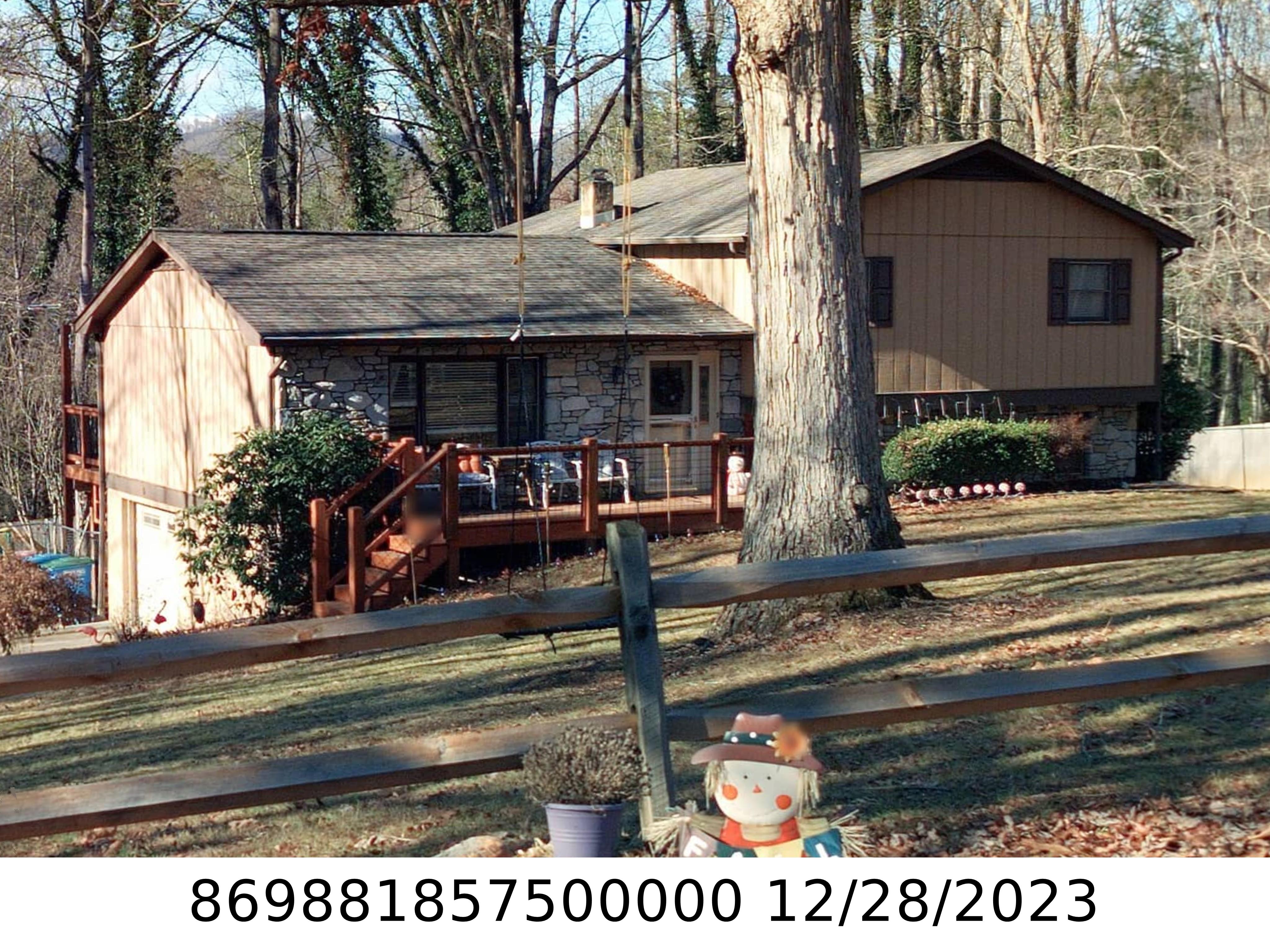 A picture of the property located at 29 TIMOTHY LN, CANDLER NC 28715.
