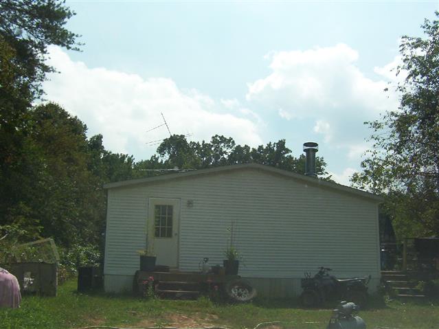 A picture of the property located at 26 MACIE LN, CANDLER NC 28715.