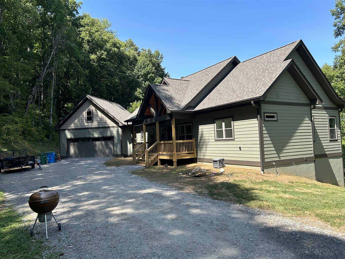 A picture of the property located at 9 TALKING ROCK LN, LEICESTER NC 28748.