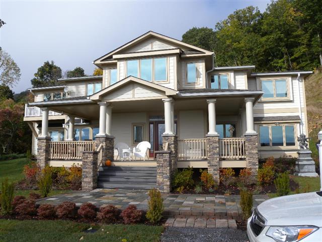 A picture of the property located at 22 SURYA LN, LEICESTER NC 28748.