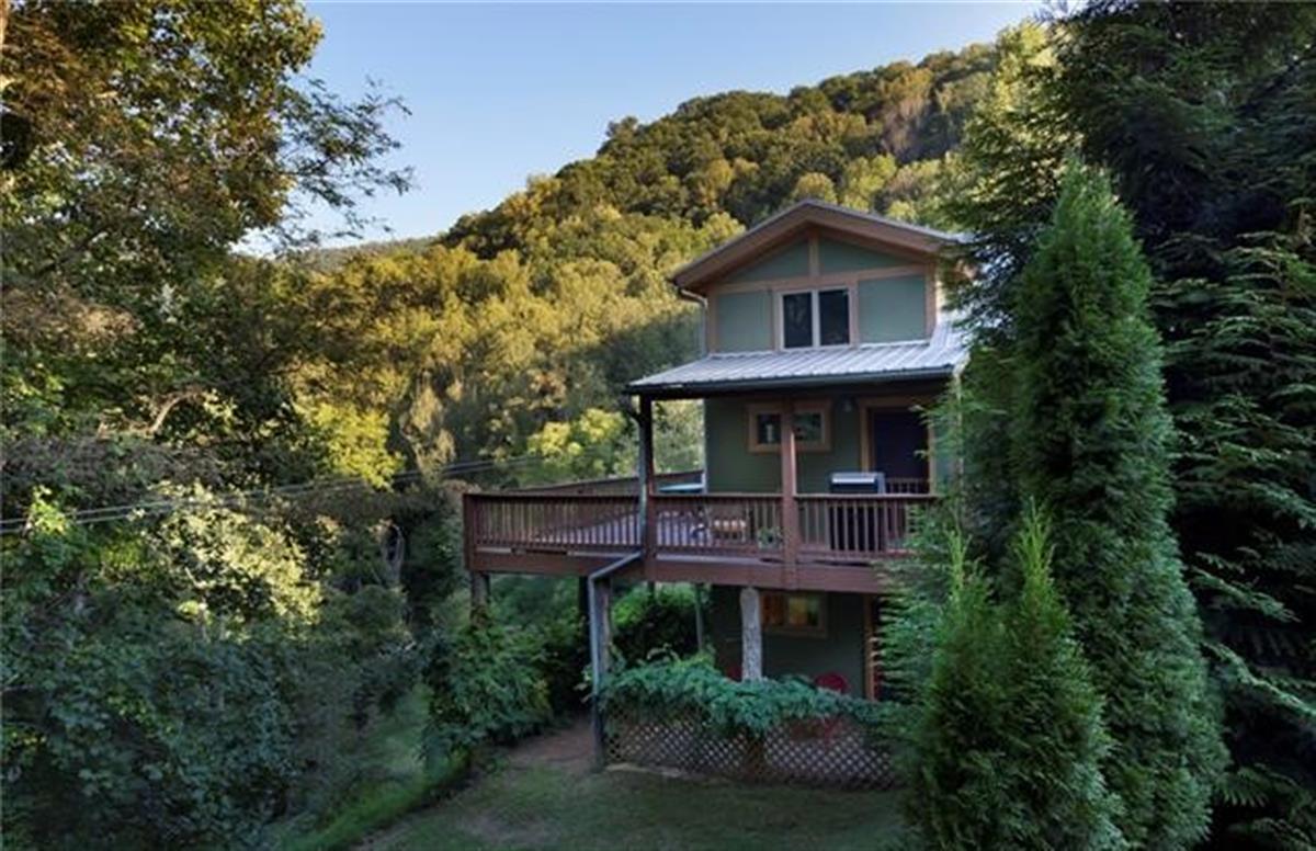 A picture of the property located at 59 MOREL XING, LEICESTER NC 28748.