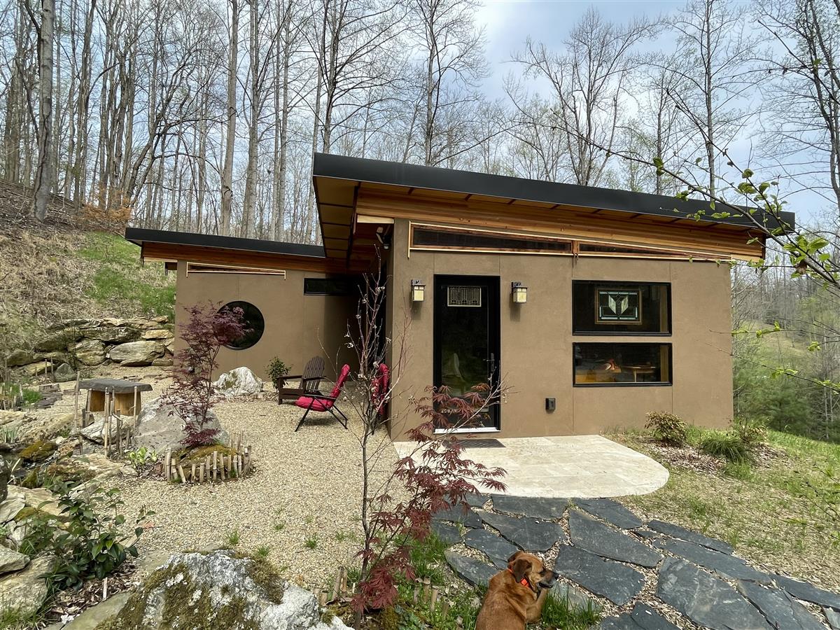 A picture of the property located at 18 MOREL XING, LEICESTER NC 28748.