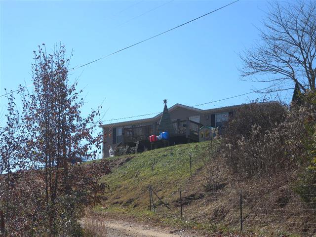 A picture of the property located at 7 WILBURN JUSTICE WAY, LEICESTER NC 28748.