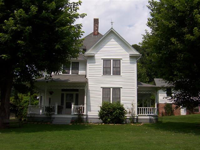 A picture of the property located at 5 CLARKS COVE RD, LEICESTER NC 28748.