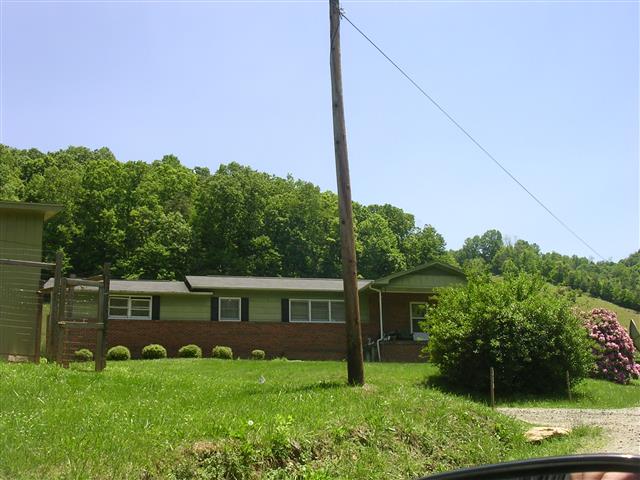 A picture of the property located at 118 MAILON KING RD, LEICESTER NC 28748.