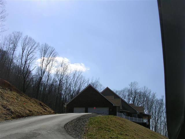 A picture of the property located at 340 EARLYS MOUNTAIN RD, LEICESTER NC 28748.
