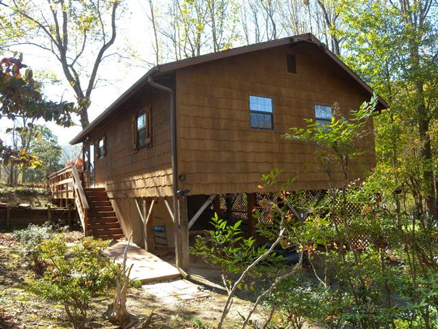 A picture of the property located at 22 BRYANT LN, LEICESTER NC 28748.