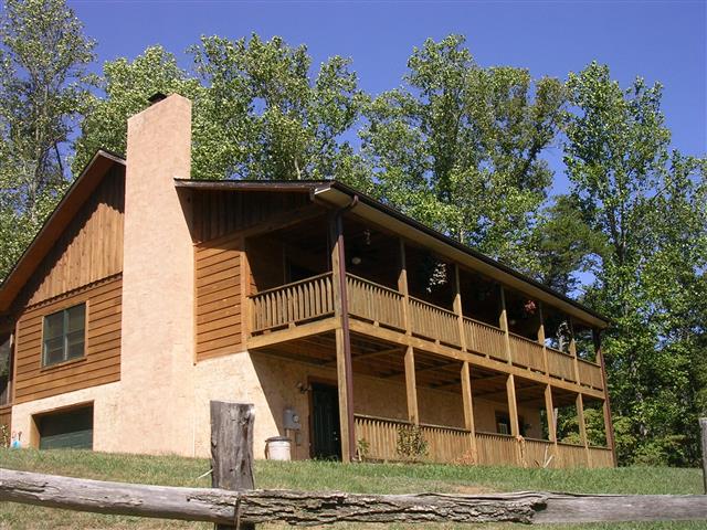 A picture of the property located at 91 WHIPPOORWILL LN, LEICESTER NC 28748.