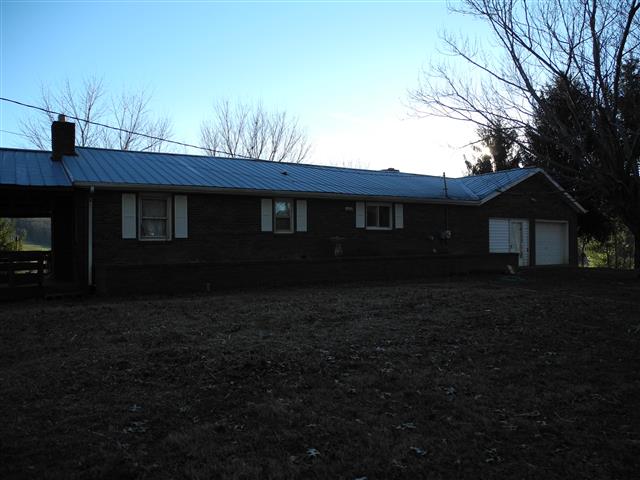 A picture of the property located at 2 ALADDIN DR, LEICESTER NC 28748.