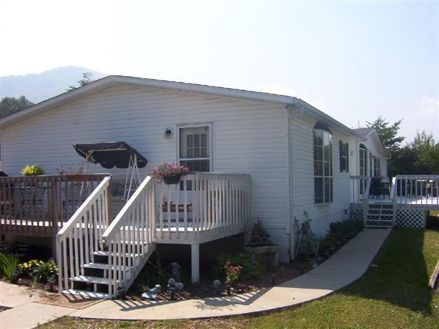 A picture of the property located at 42 MISTY RIDGE LN, LEICESTER NC 28748.