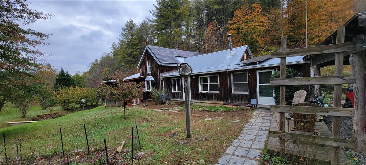 A picture of the property located at 317 SANDY MUSH CREEK RD UNINCORPORATED.