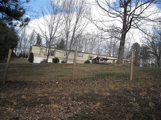 A picture of the property located at 10 DRIZZLE DR, LEICESTER NC 28748.