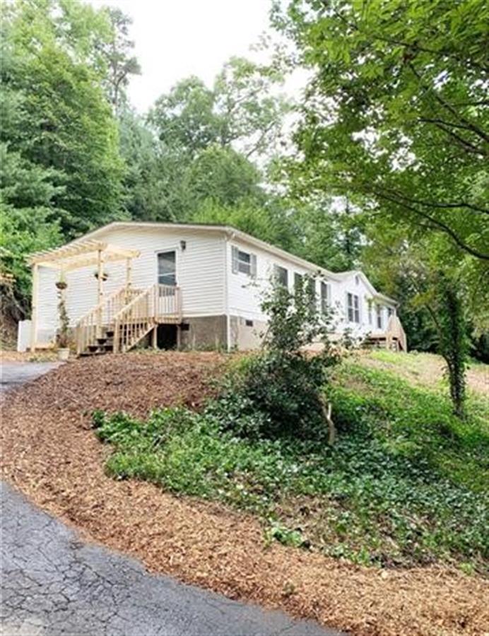 A picture of the property located at 10 SAVANNAH CIR, LEICESTER NC 28748.