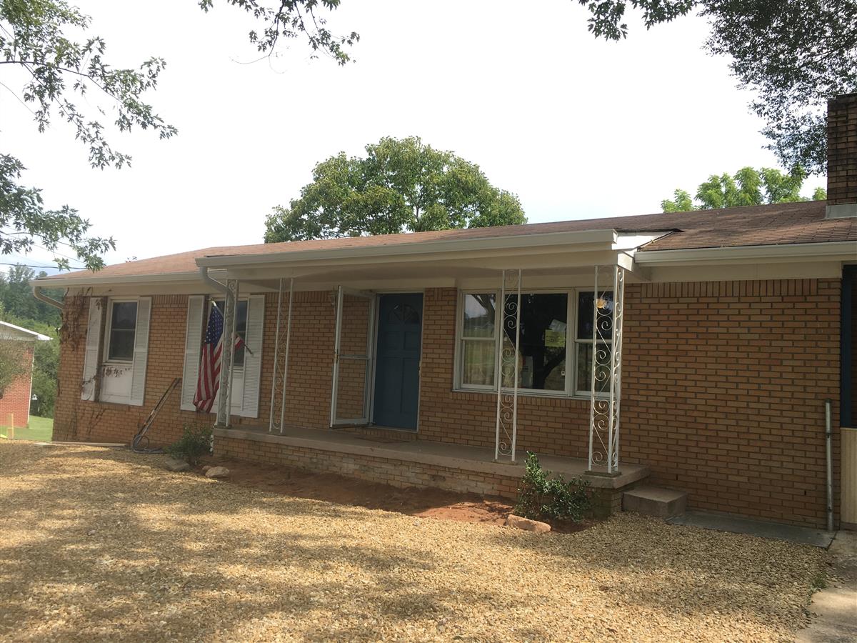 A picture of the property located at 2956 NEW LEICESTER HWY, LEICESTER NC 28748.