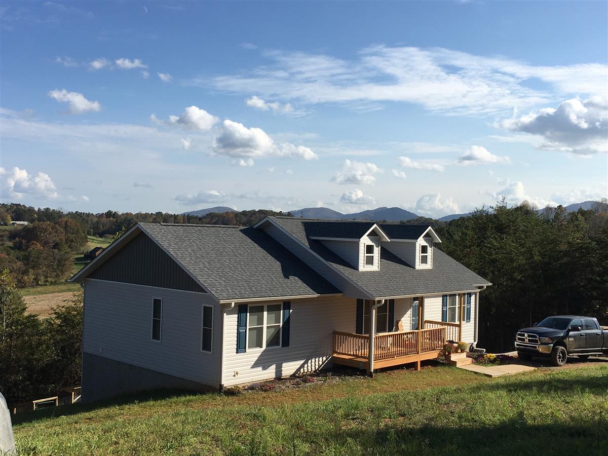 A picture of the property located at 17 CHAPEL HILL LN, LEICESTER NC 28748.