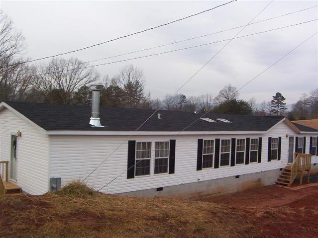 A picture of the property located at 89 BUTTERCUP LN, MARSHALL NC 28753.