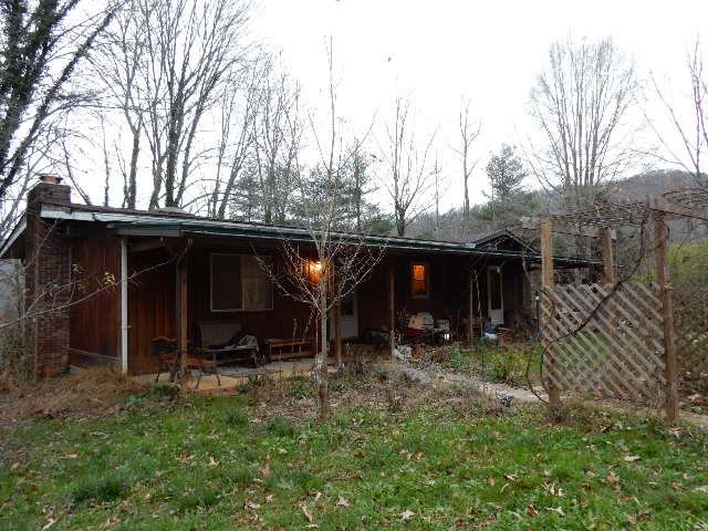 A picture of the property located at 208 BLUE MOON LN, CANDLER NC 28715.