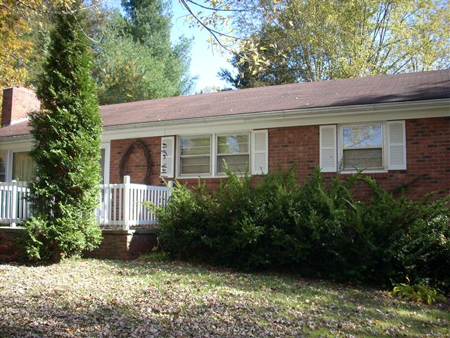 A picture of the property located at 3 S & T SPIRIT DR, CANDLER NC 28715.