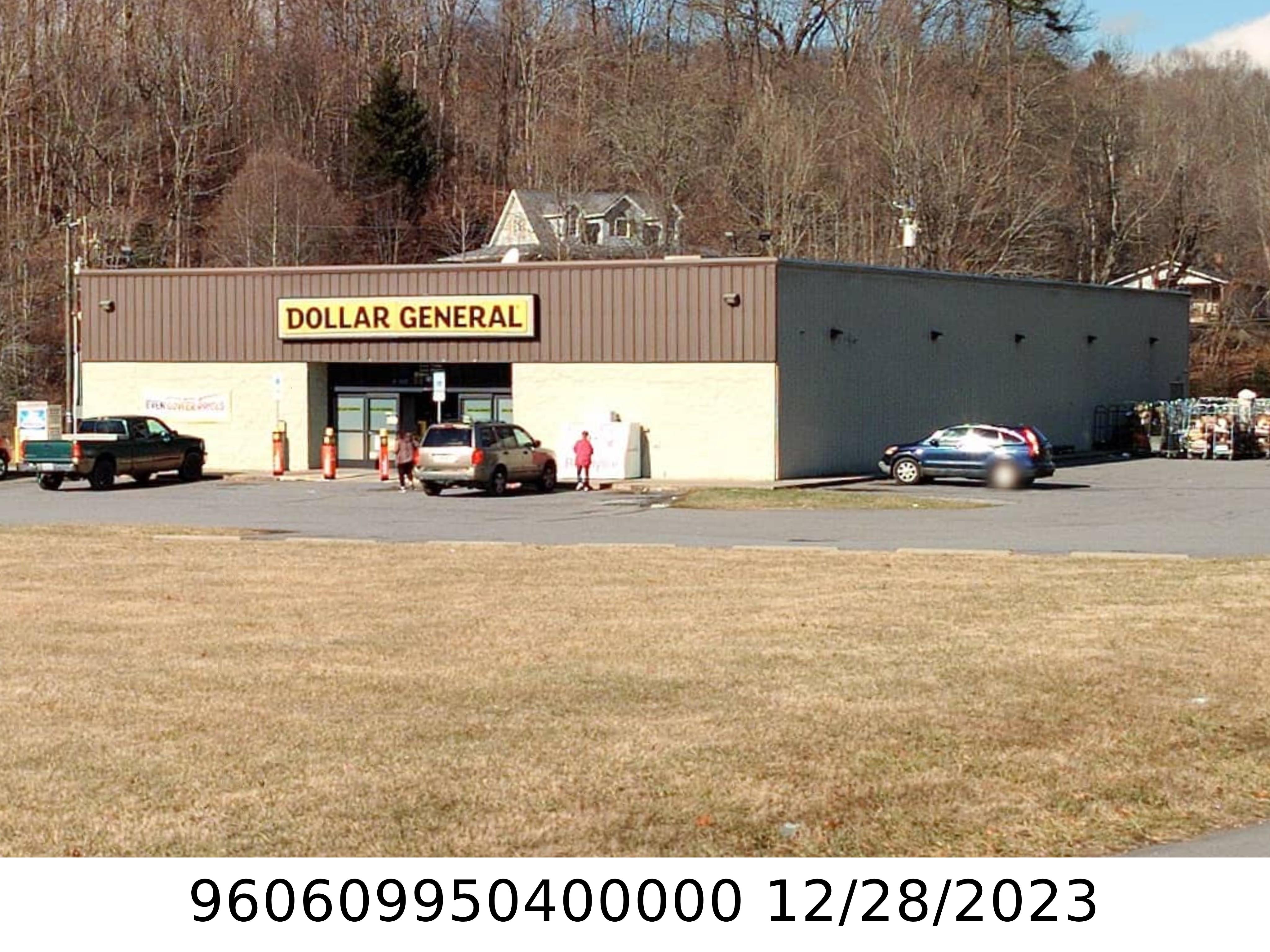 A picture of the property located at 210 T F KIRKPATRICK WAY, CANDLER NC 28715.