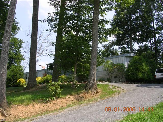 A picture of the property located at 157 BEAVER CREEK CIR, CANDLER NC 28715.