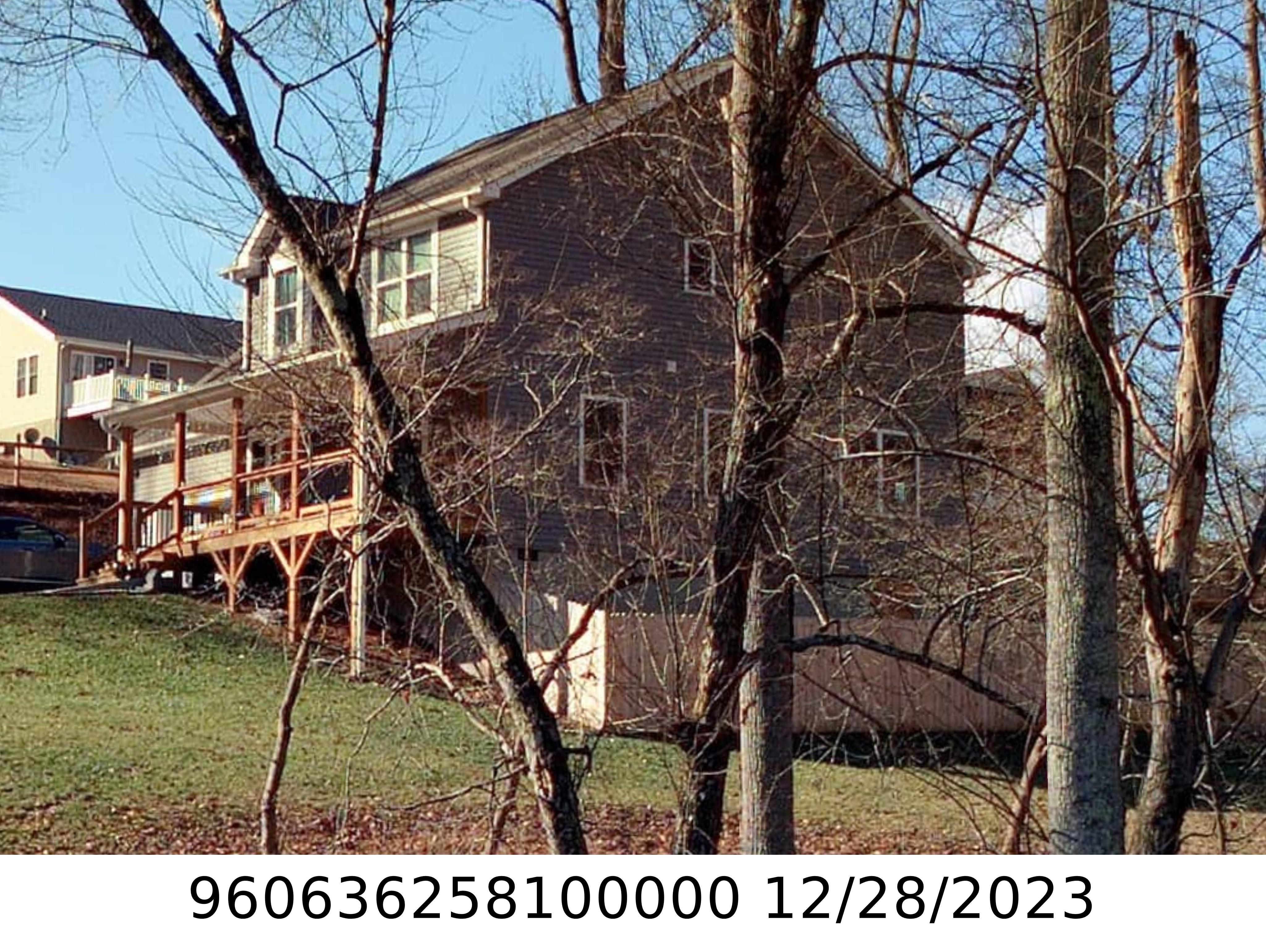 A picture of the property located at 142 IVEY FARMS RD, CANDLER NC 28715.