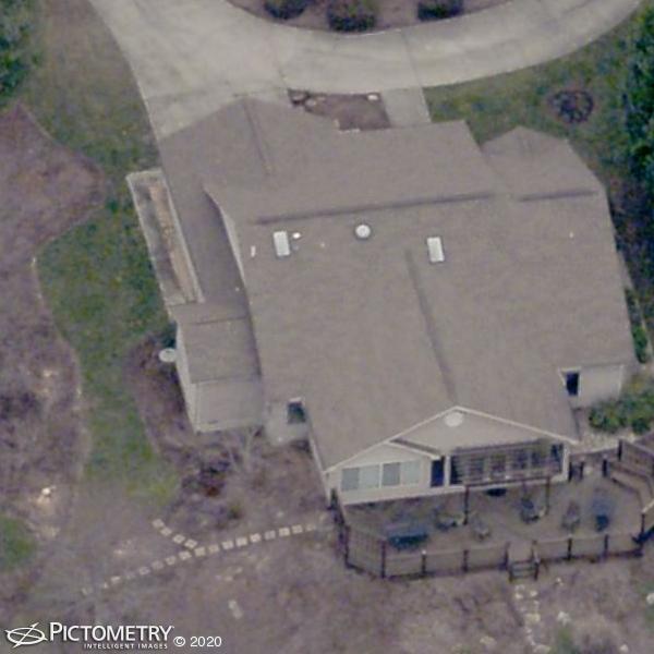A picture of the property located at 5 KARI CIR, CANDLER NC 28715.