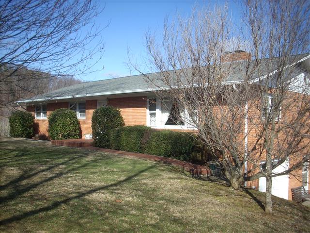 A picture of the property located at 810 CASE COVE RD UNINCORPORATED.